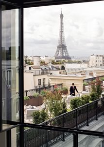 The Peninsula Paris i